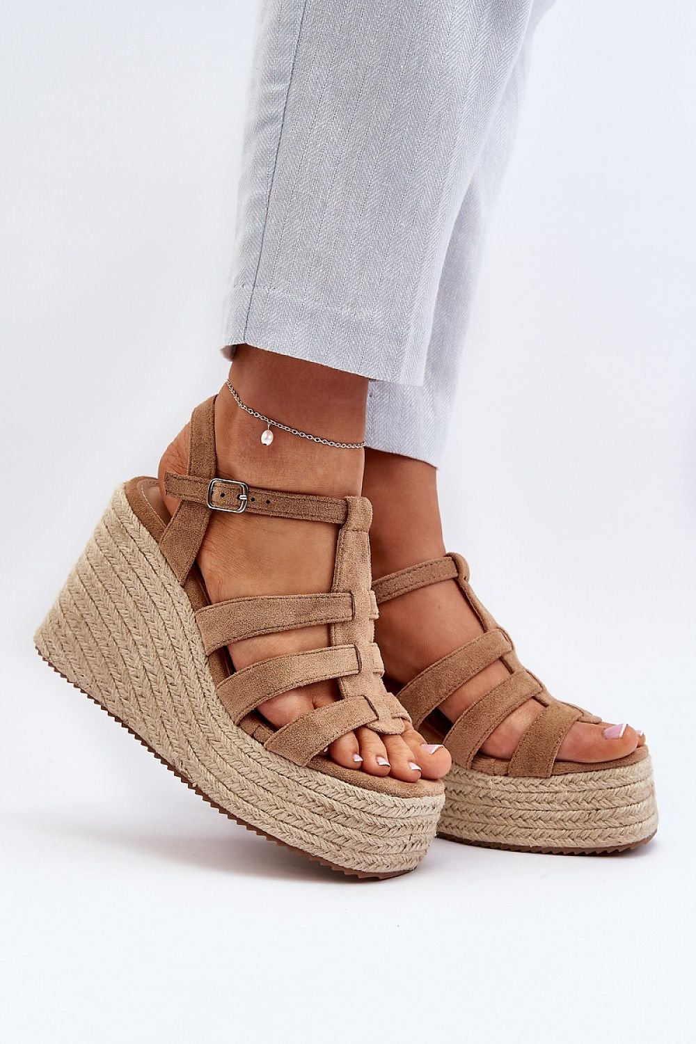 Step in Style Buskin: Elegant Platform Sandals for Ultimate Comfort